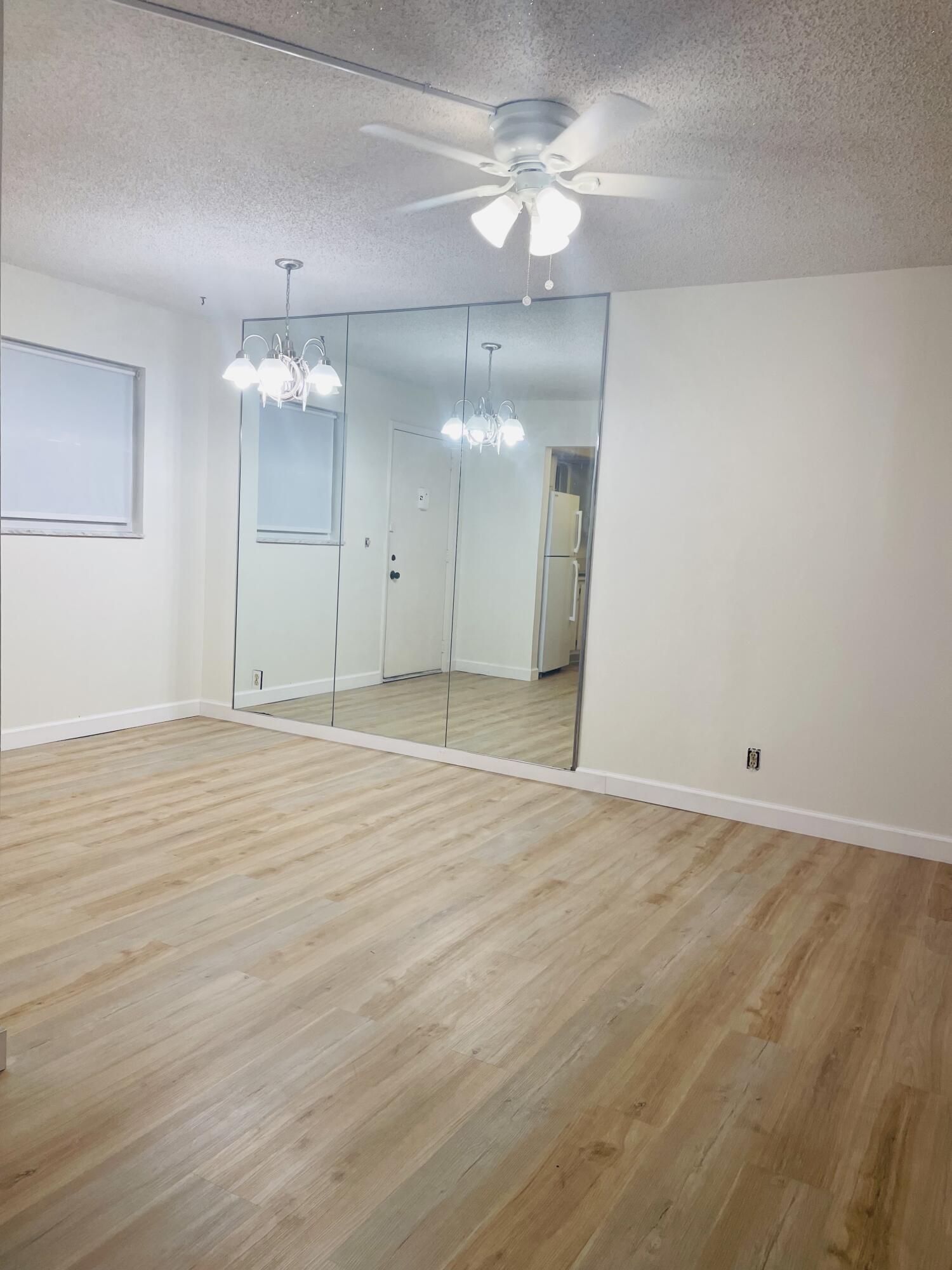 LAKESIDE VILLAGE CONDO 10 - Residential