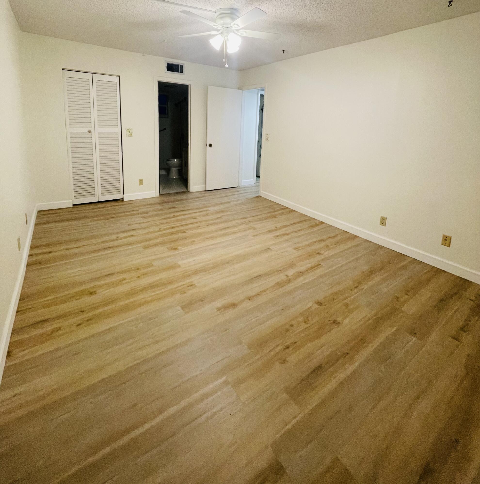 LAKESIDE VILLAGE CONDO 10 - Residential