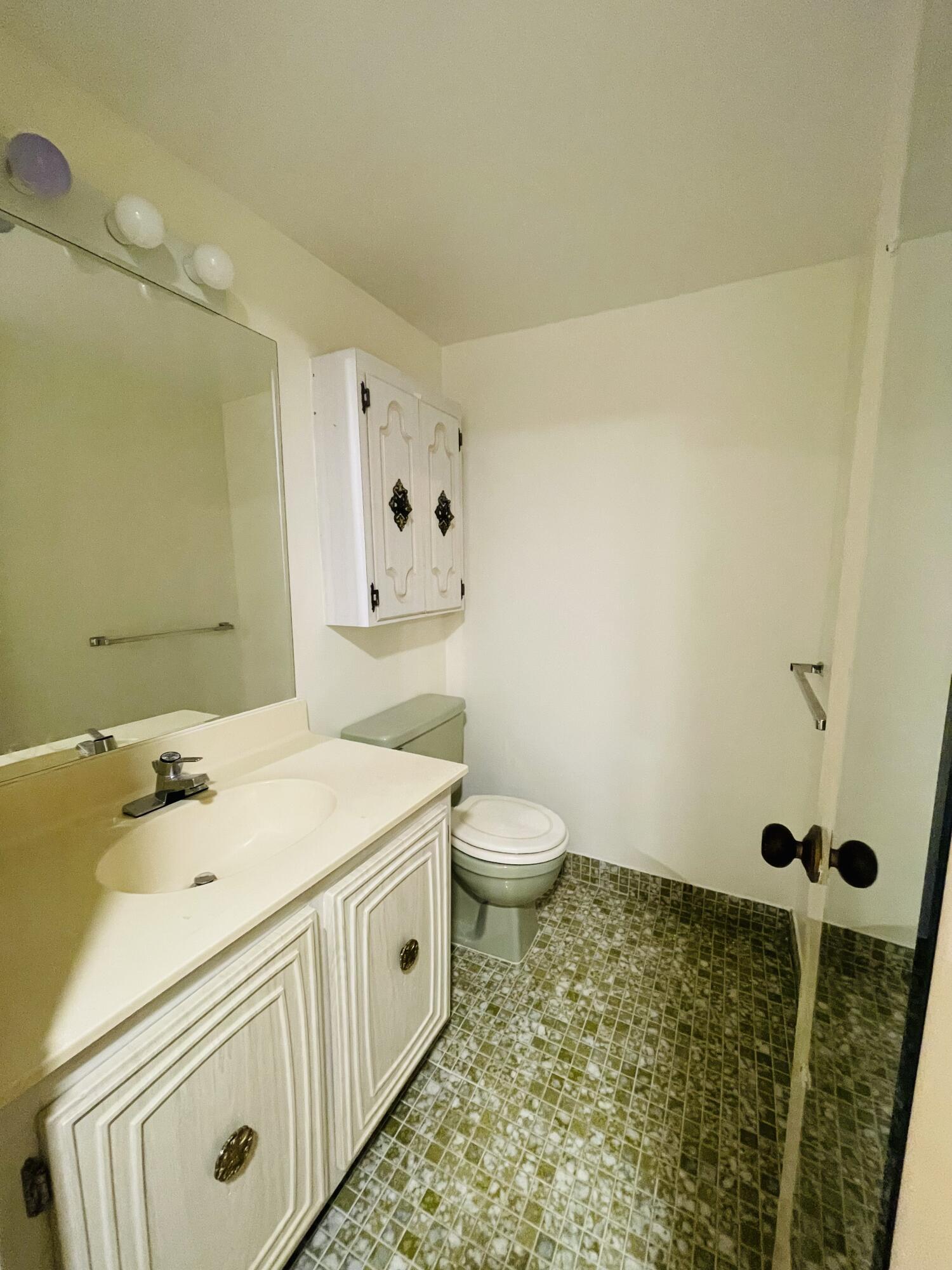 LAKESIDE VILLAGE CONDO 10 - Residential