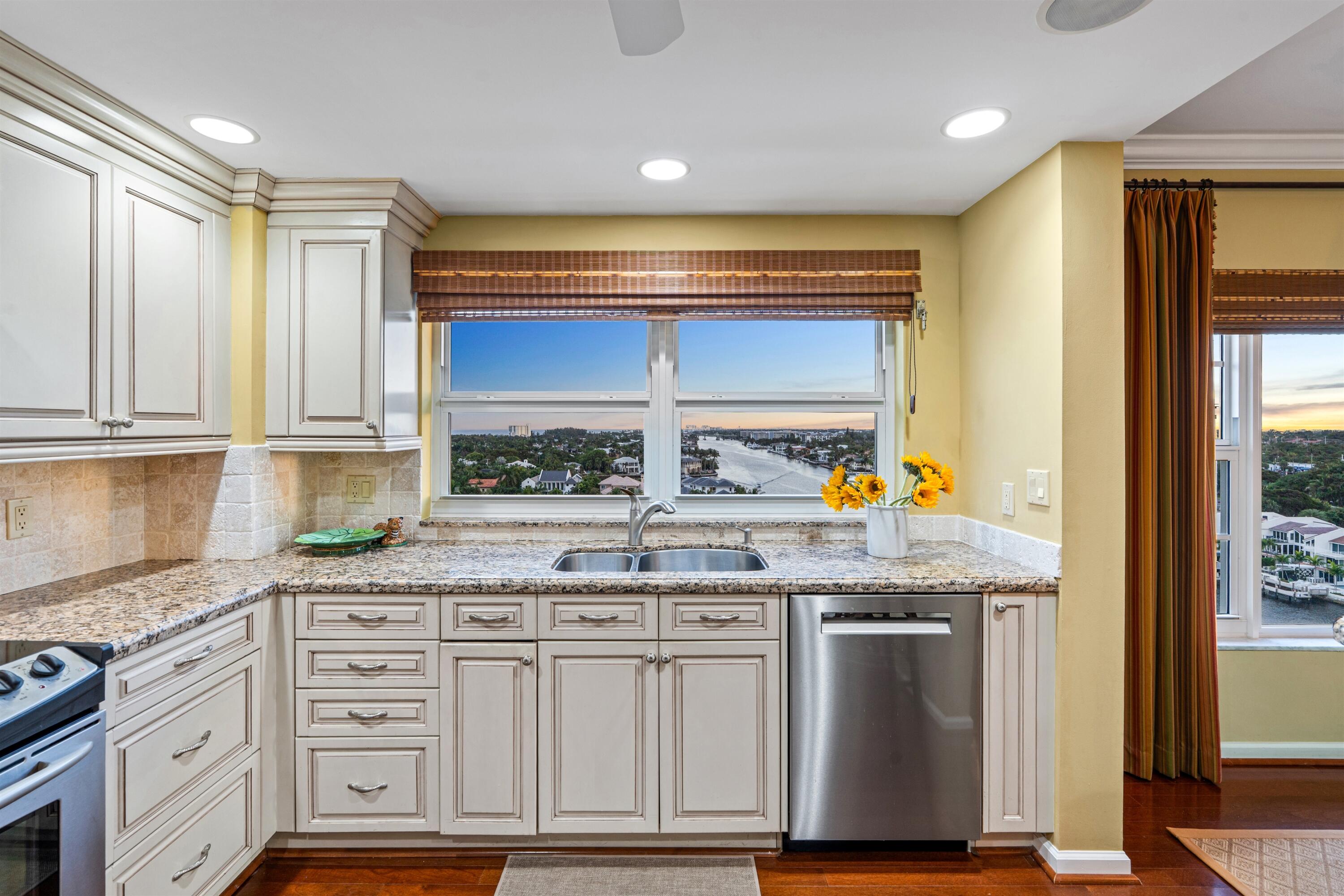 SEAGATE MANOR CONDO - Residential