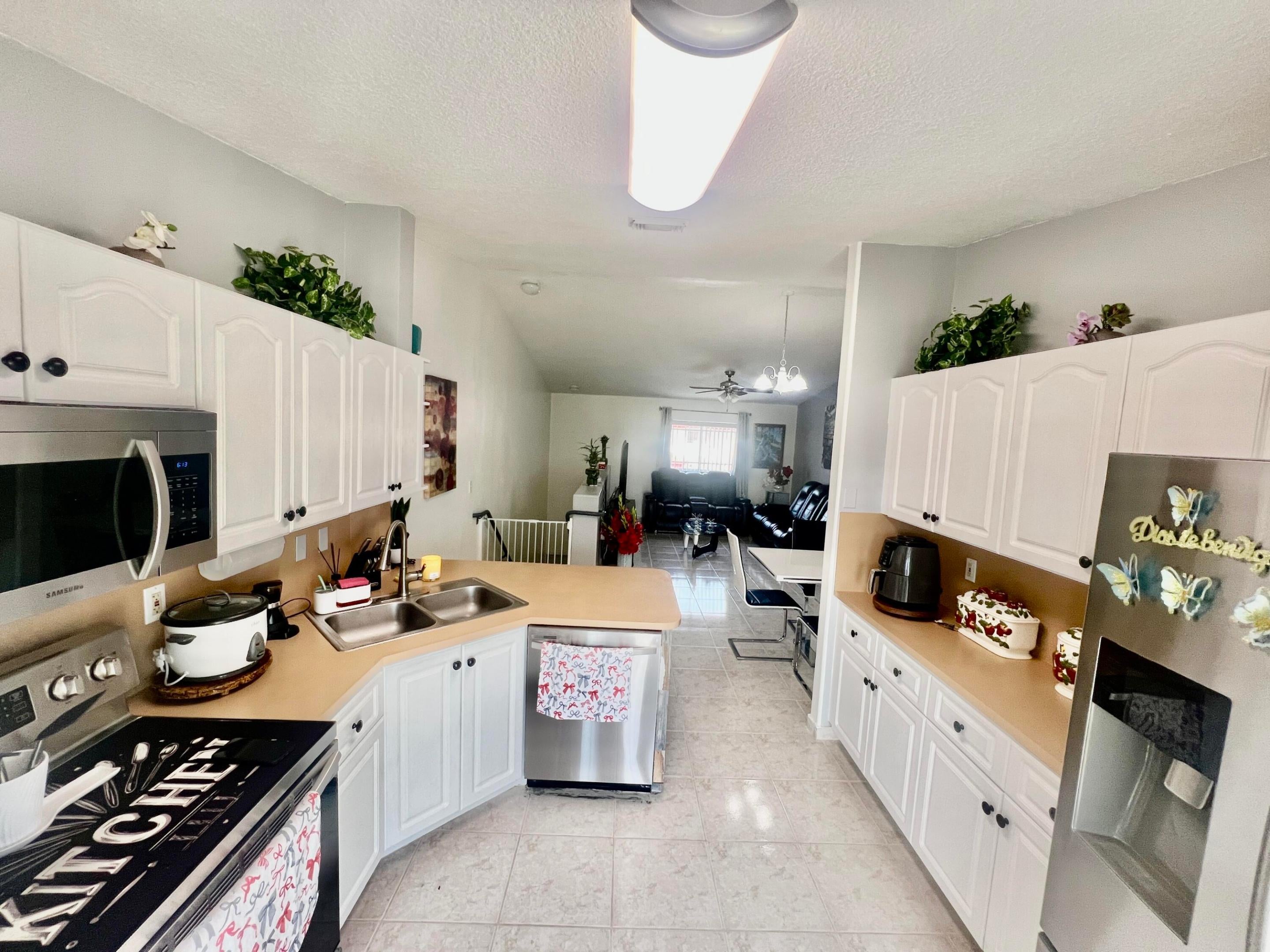 10903 W Okeechobee Road 201