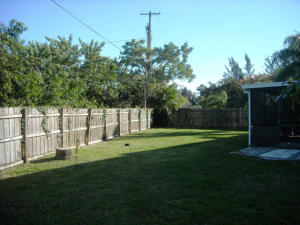 STRAWBERRY LAKES - Residential