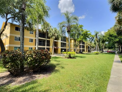 Tiny photo for 3017 N Oakland Forest Drive #308, Oakland Park, FL 33309 (MLS # B26042856)