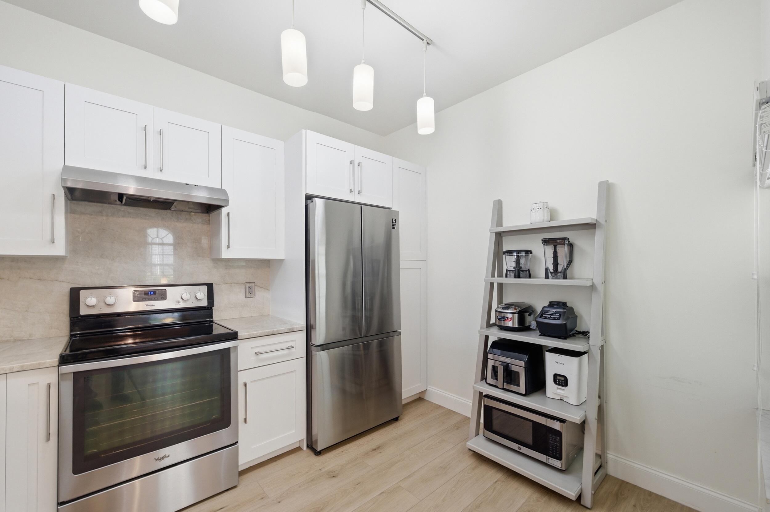 MEADOWBROOK AT PGA CONDO - Residential