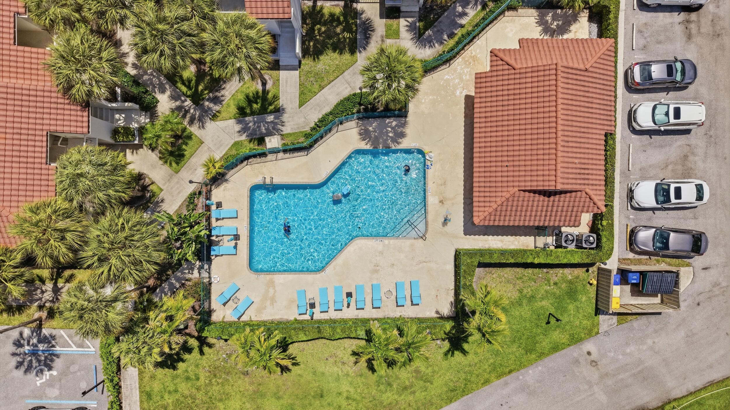 MEADOWBROOK AT PGA CONDO - Residential