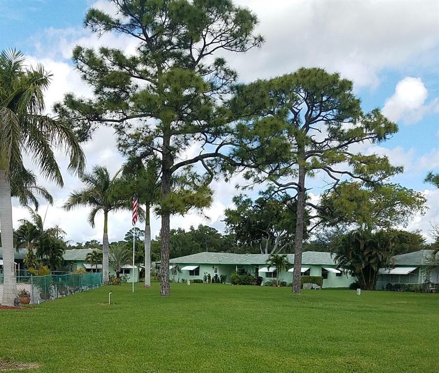 COUNTRY MANORS CONDO - Residential