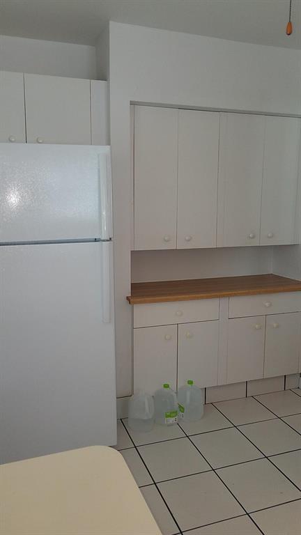 COUNTRY MANORS CONDO - Residential