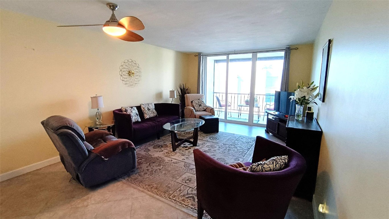 Island Club - Residential