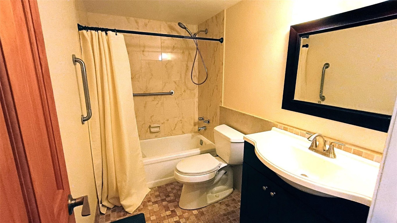 Island Club - Residential