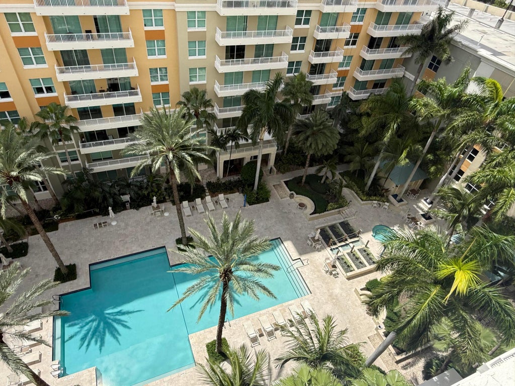 Photo of 700 E BOYNTON BEACH Boulevard #1103, Boynton Beach, FL 33435 (MLS # B26077501)