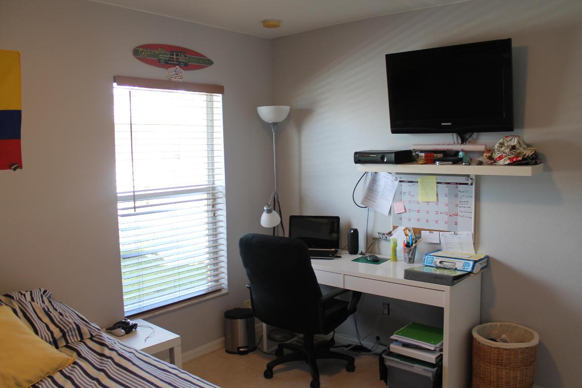 PORT ST LUCIE SECTION 8 - Residential Lease