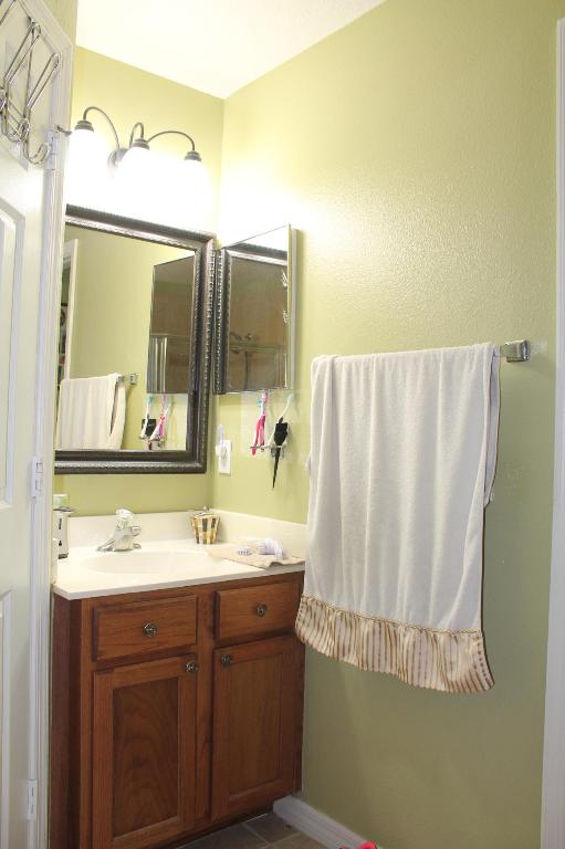 PORT ST LUCIE SECTION 8 - Residential Lease