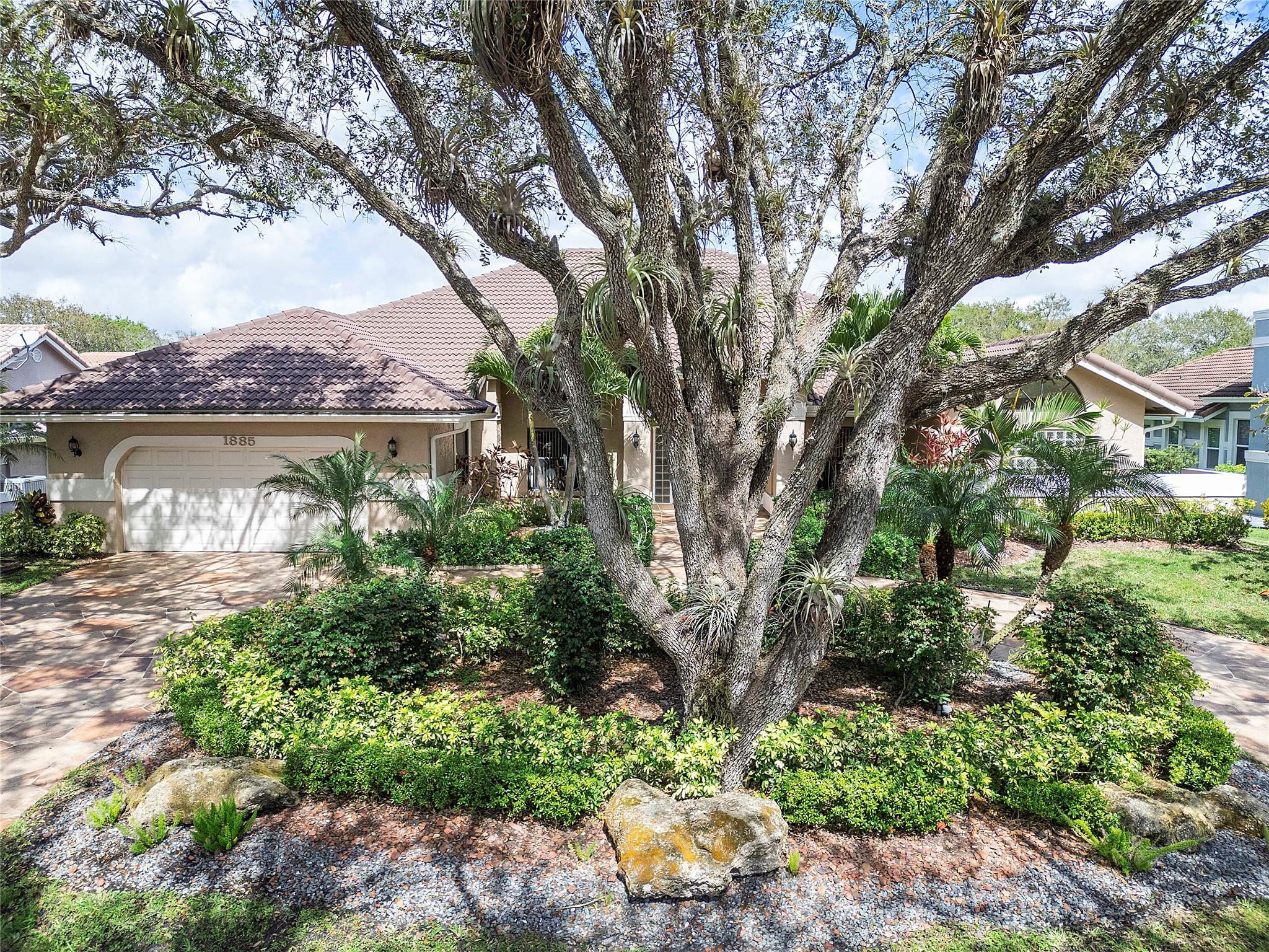 EAGLE TRACE ESTATES - Residential