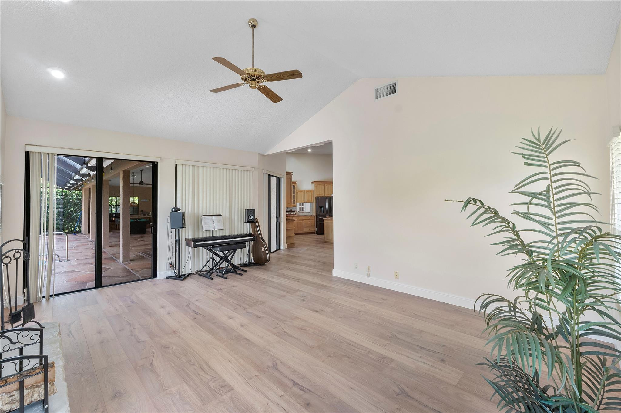 EAGLE TRACE ESTATES - Residential