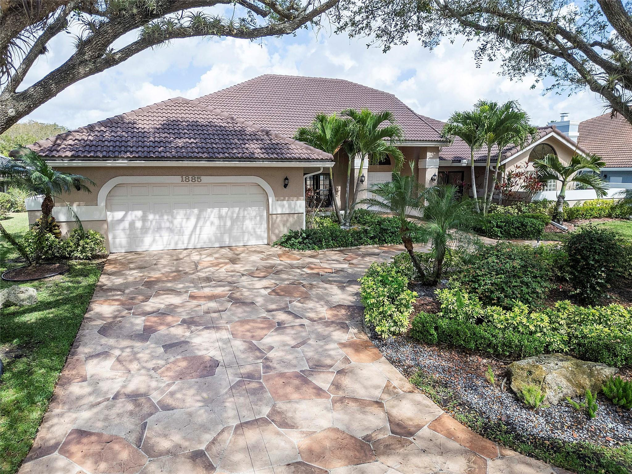 EAGLE TRACE ESTATES - Residential