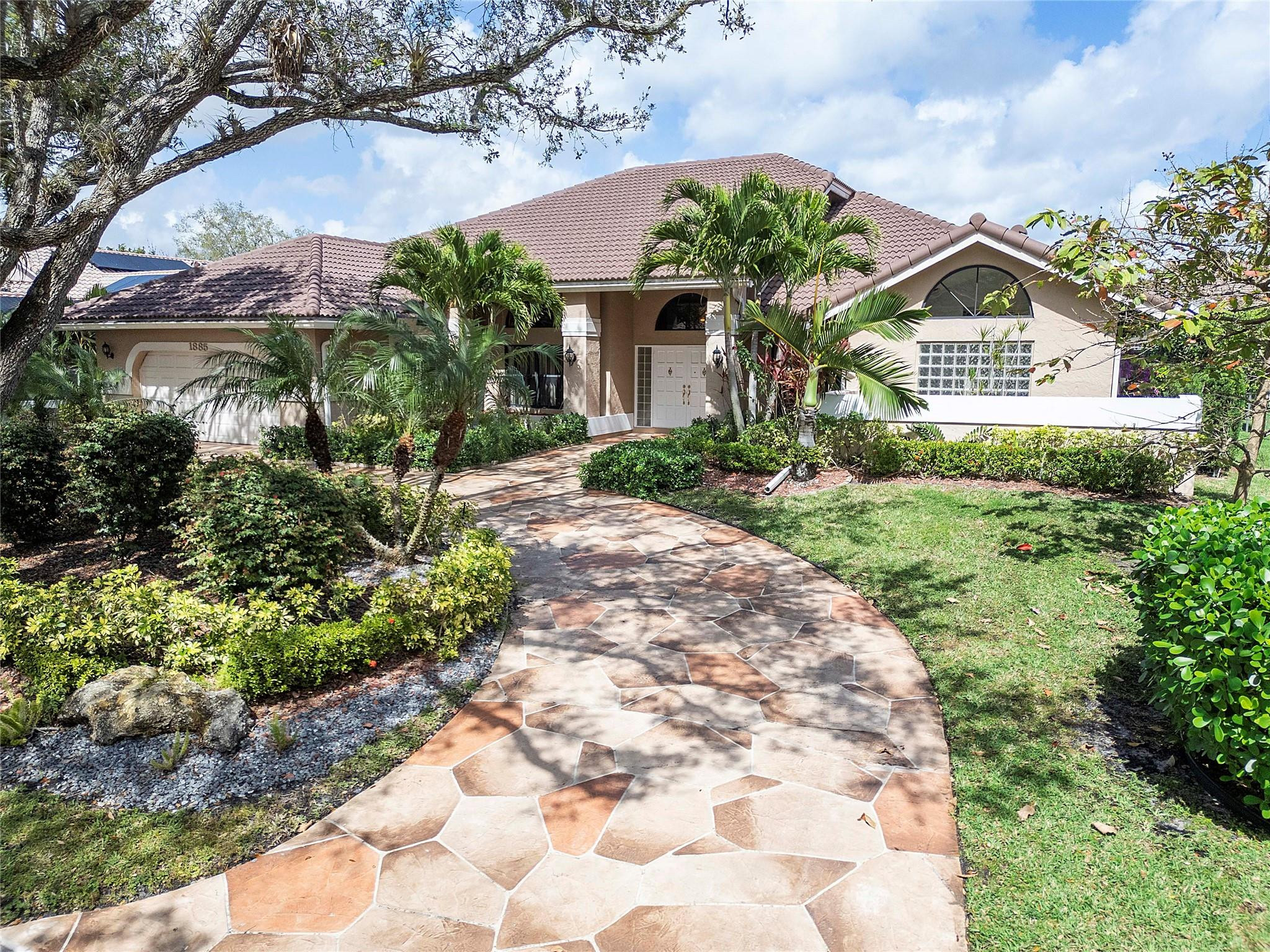 EAGLE TRACE ESTATES - Residential