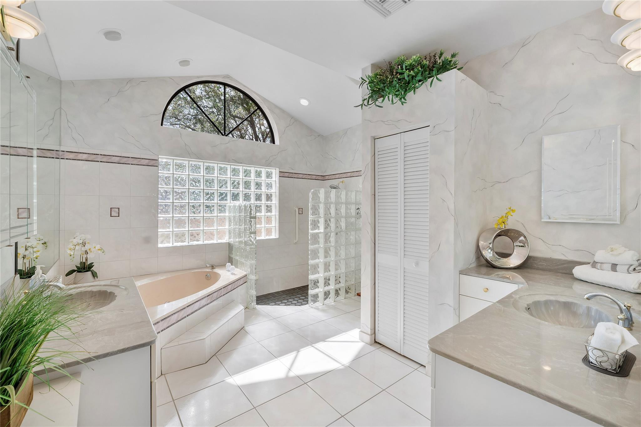 EAGLE TRACE ESTATES - Residential