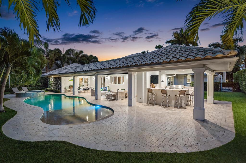 ROYAL PALM YACHT & COUNTRY CLUB - Residential