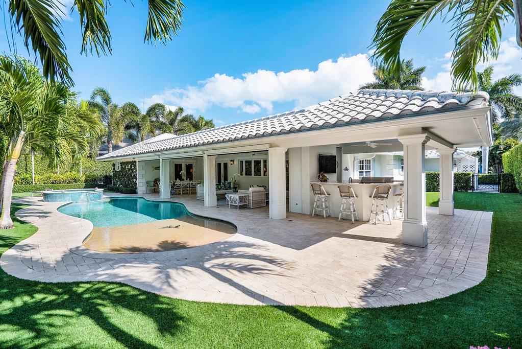 ROYAL PALM YACHT & COUNTRY CLUB - Residential