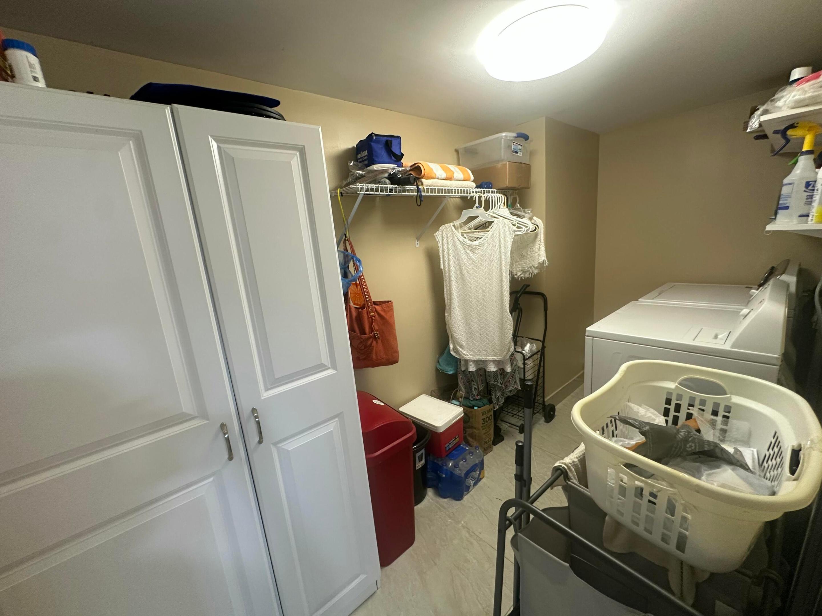 BARRINGTON AT POINCIANA CONDO - Residential