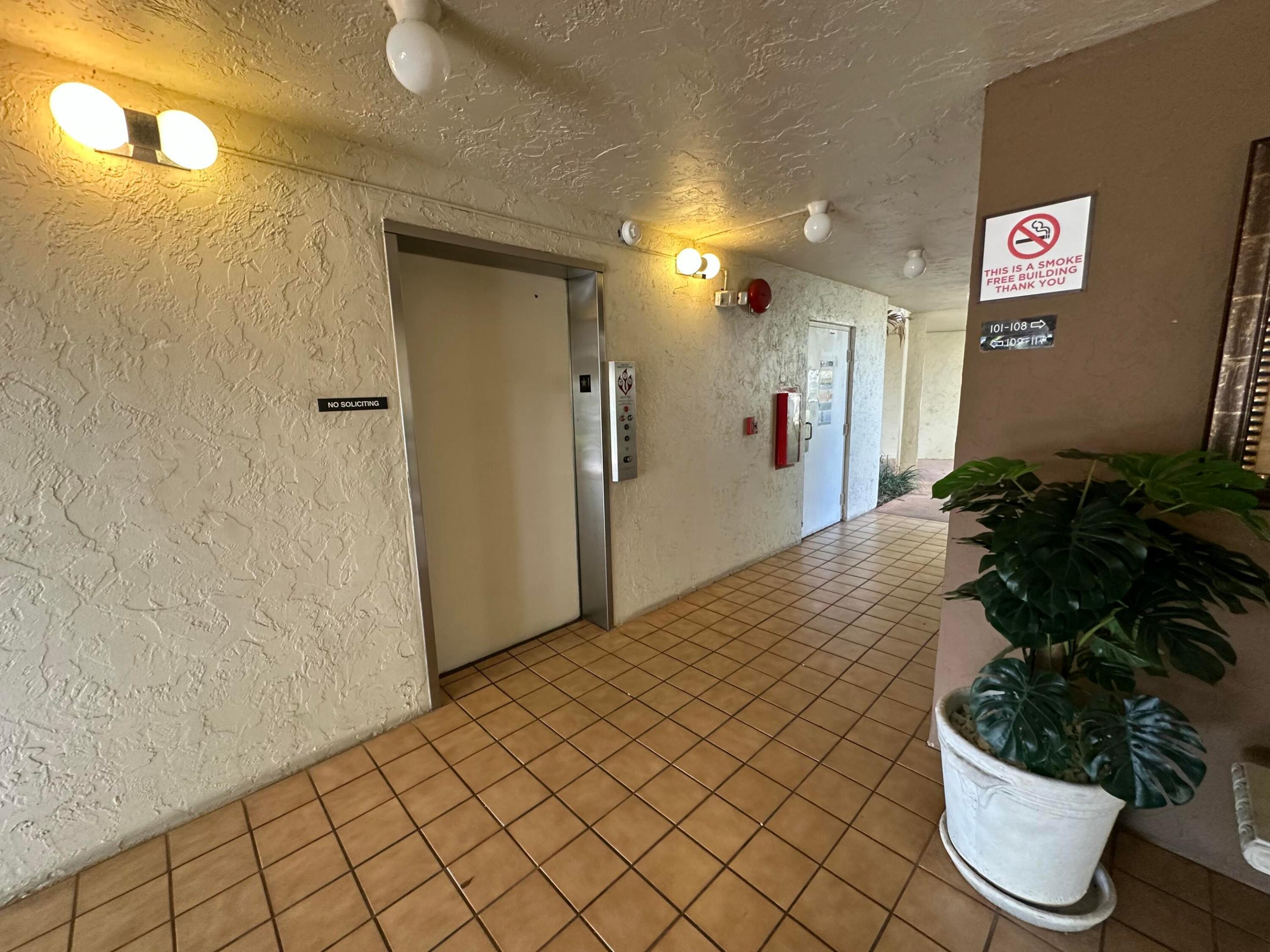 BARRINGTON AT POINCIANA CONDO - Residential