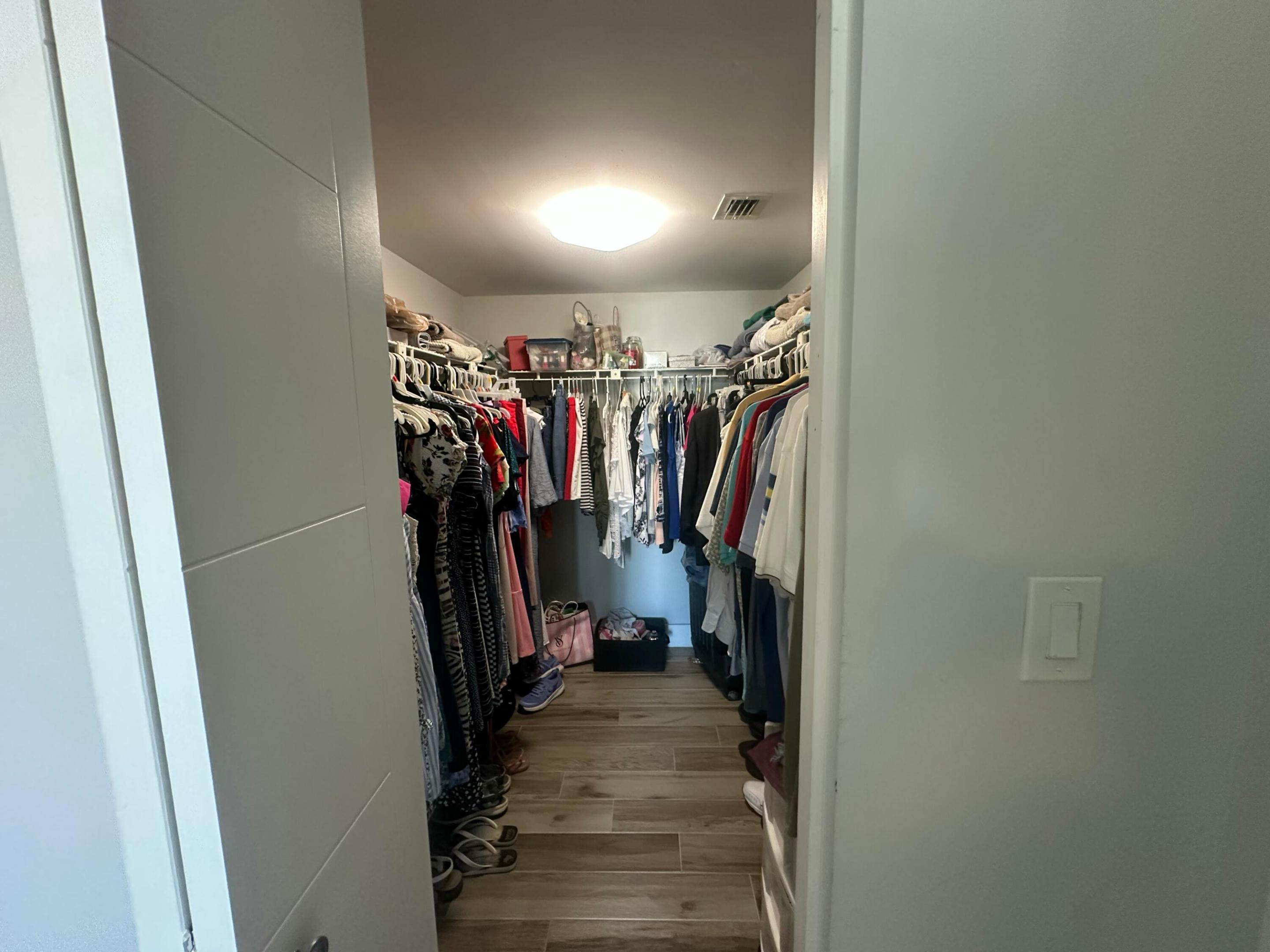 BARRINGTON AT POINCIANA CONDO - Residential