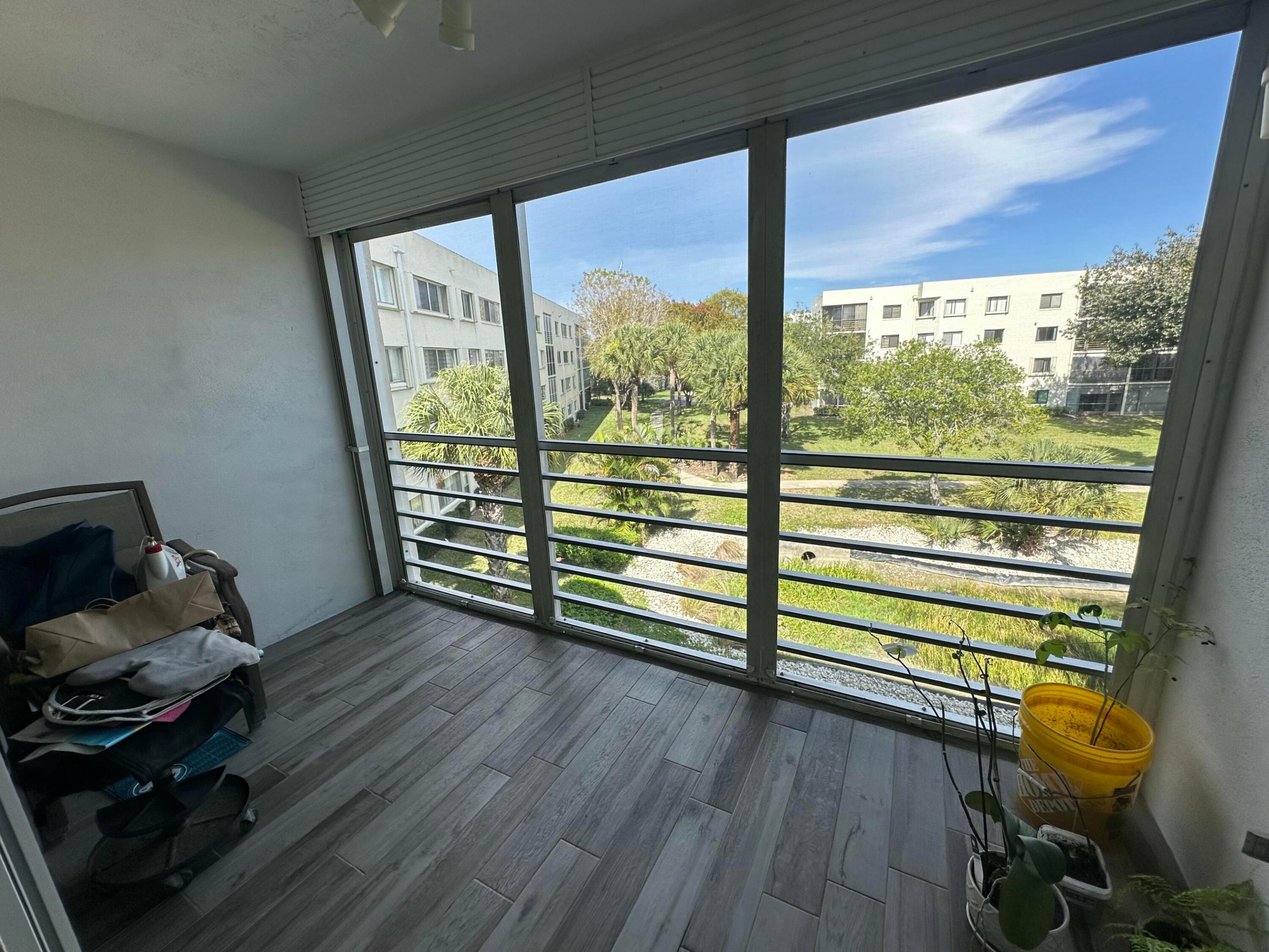 BARRINGTON AT POINCIANA CONDO - Residential