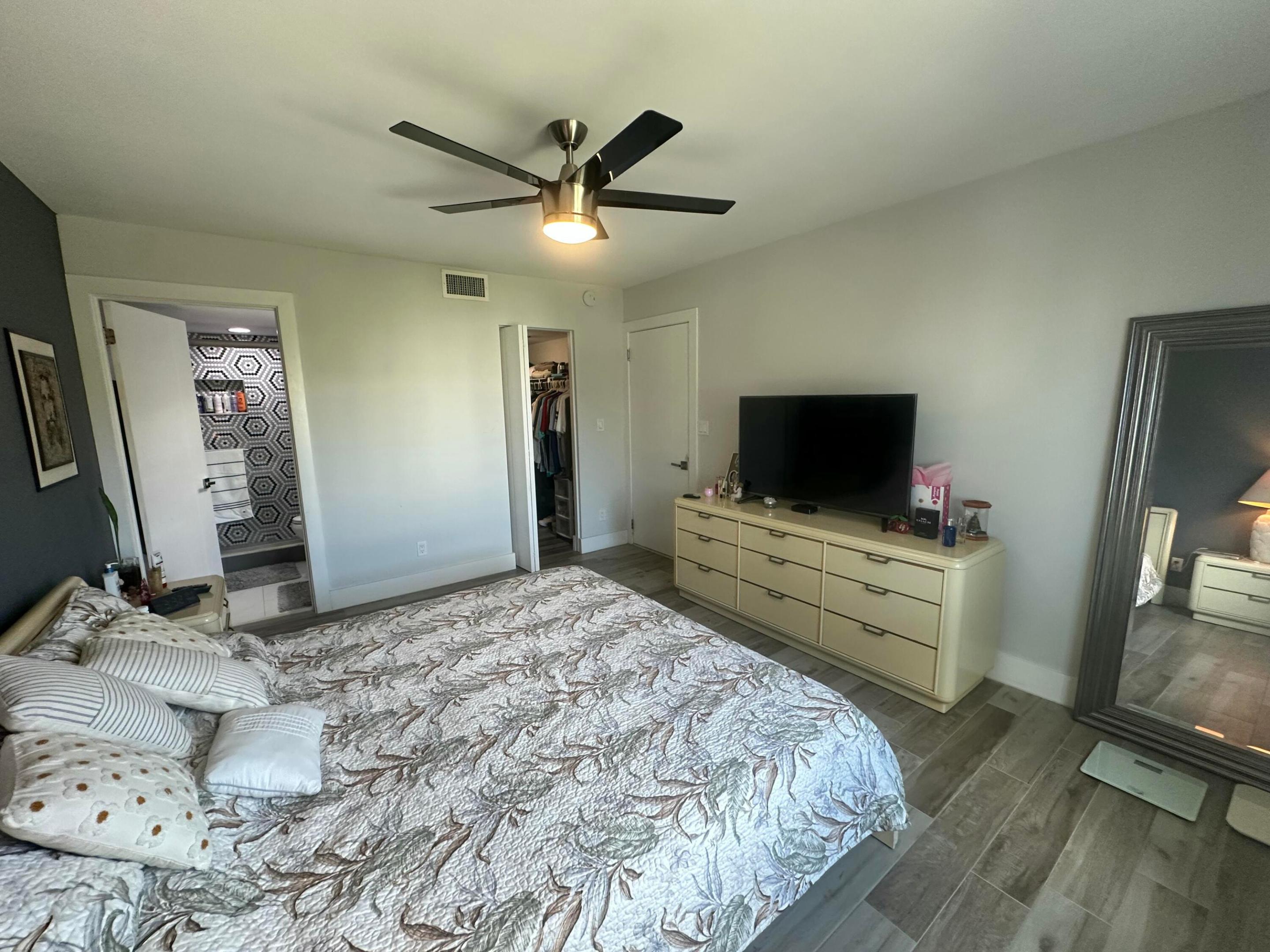 BARRINGTON AT POINCIANA CONDO - Residential