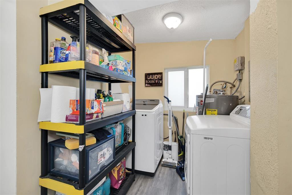 Hollywood Park 4-19 B - Residential