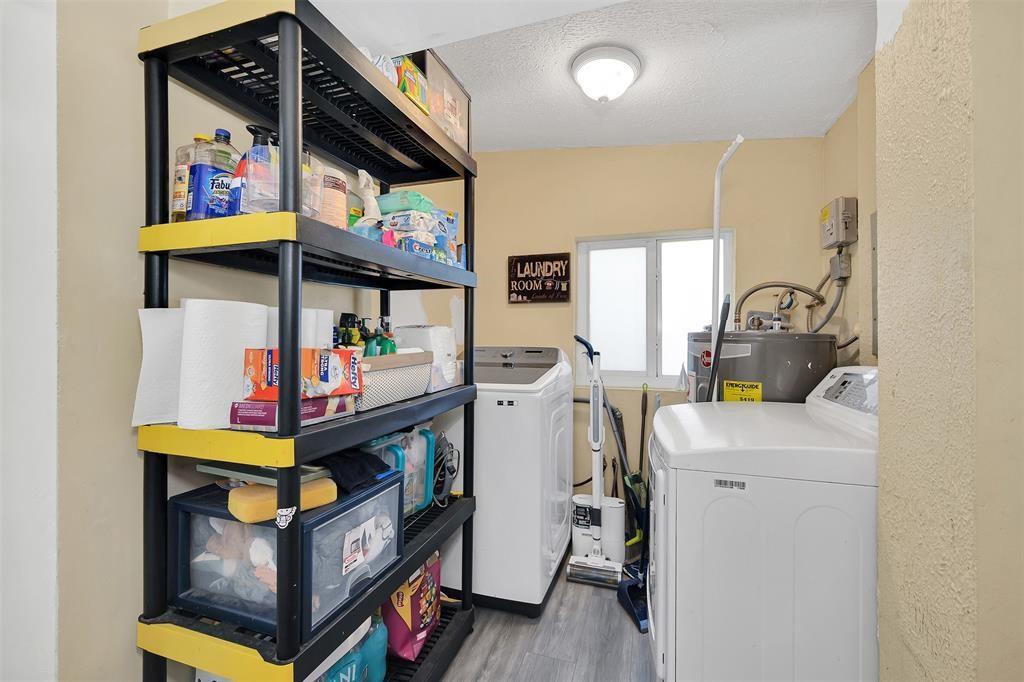 Hollywood Park 4-19 B - Residential