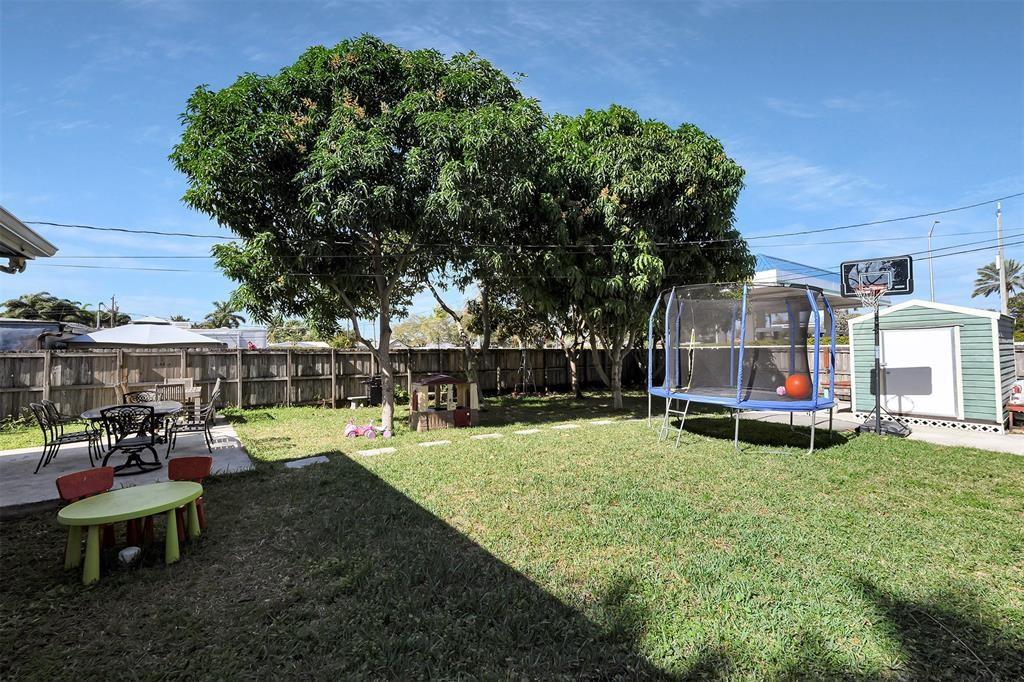 Hollywood Park 4-19 B - Residential