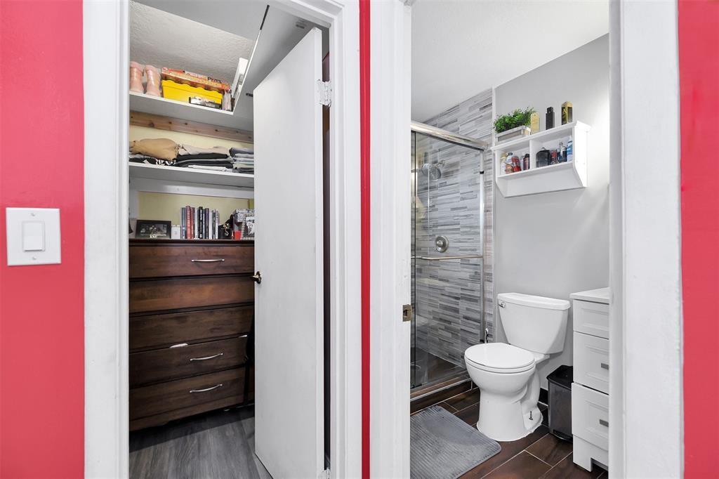 Hollywood Park 4-19 B - Residential