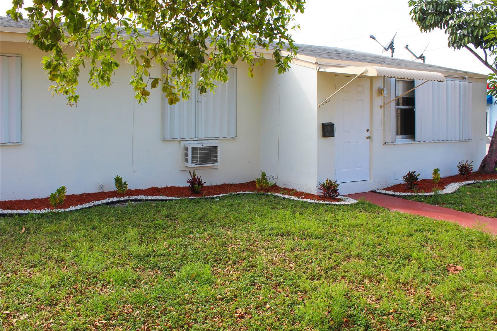 BUCHANAN CENTER - Residential Lease