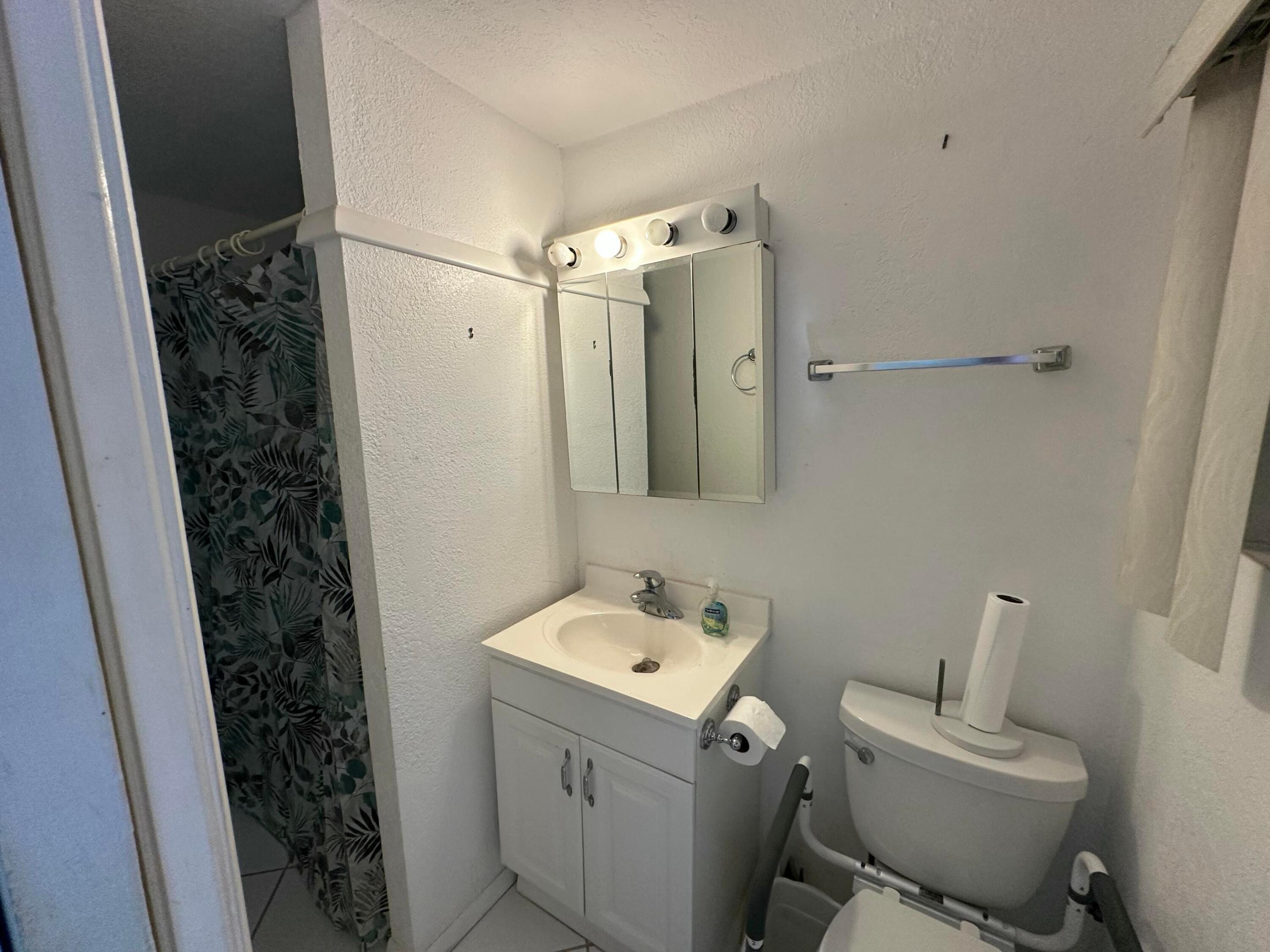 WEST LAKES OF BOCA RATON - Residential