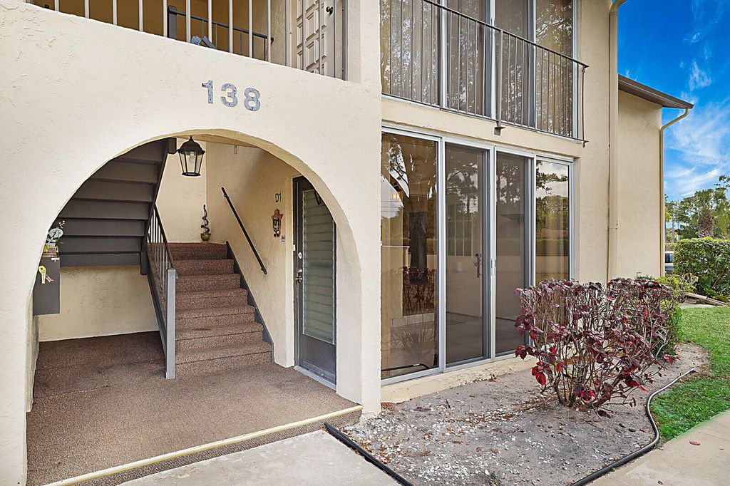 Photo of 138 Lake Pine Circle #D-1, Greenacres, FL 33463 (MLS # R11077981)