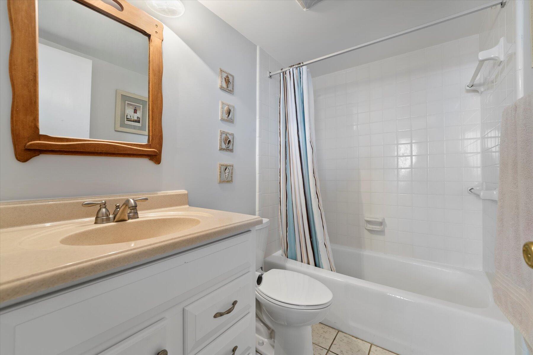 OCEAN VILLAS CONDO APTS - Residential Lease