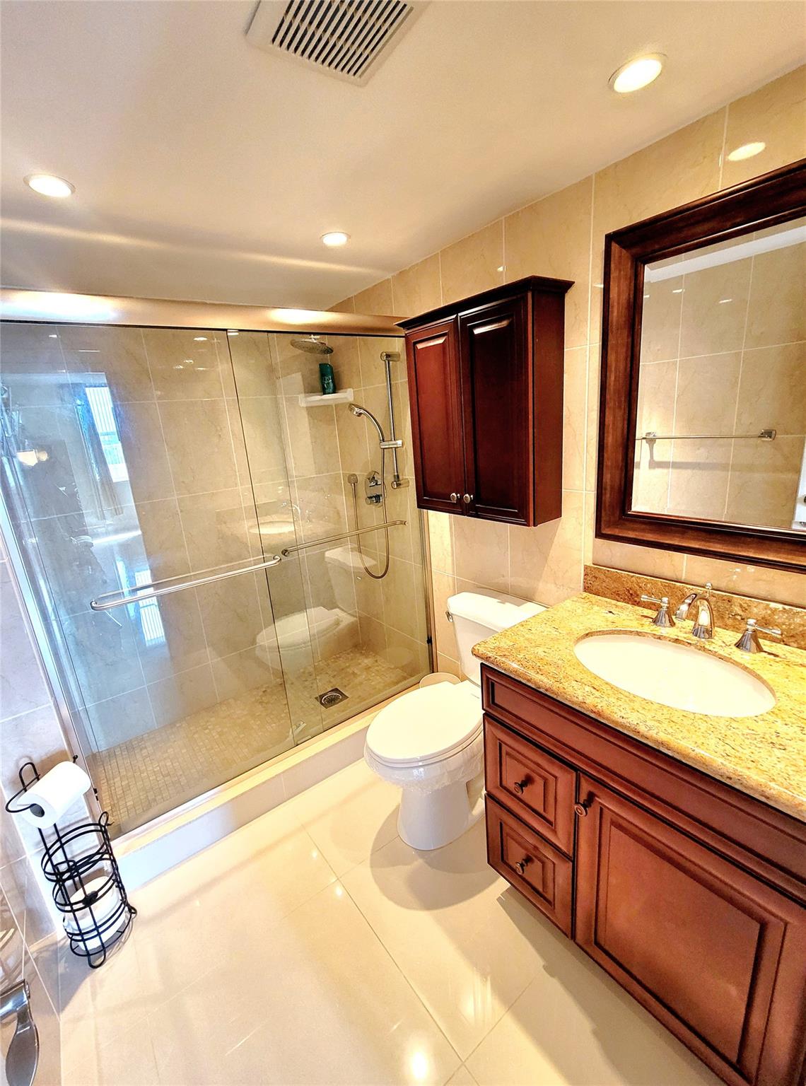 TRADEWINDS OF POMPANO - Residential Lease