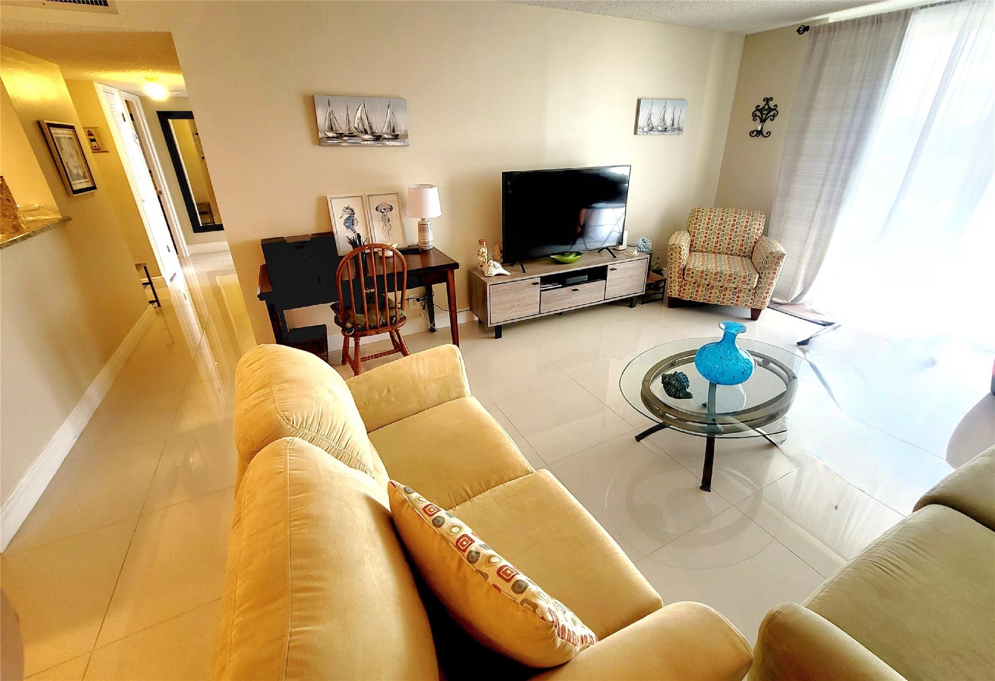 TRADEWINDS OF POMPANO - Residential Lease