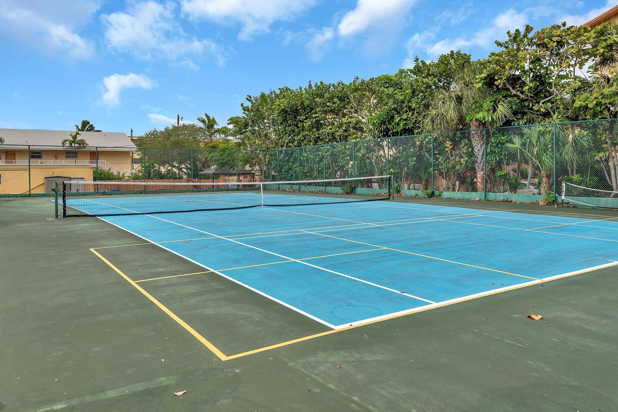 TRADEWINDS OF POMPANO - Residential Lease