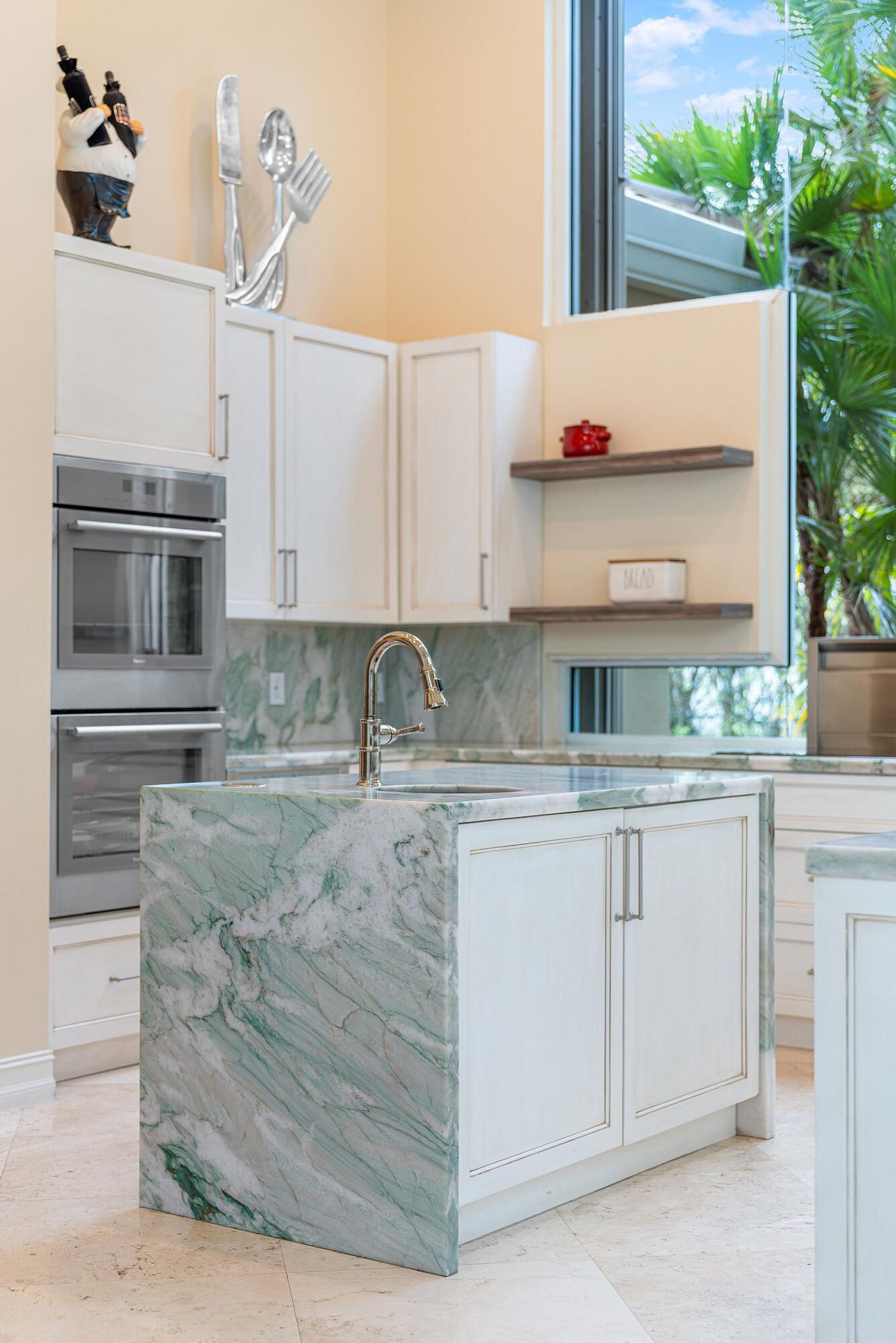 BREAKERS WEST 11 - Residential