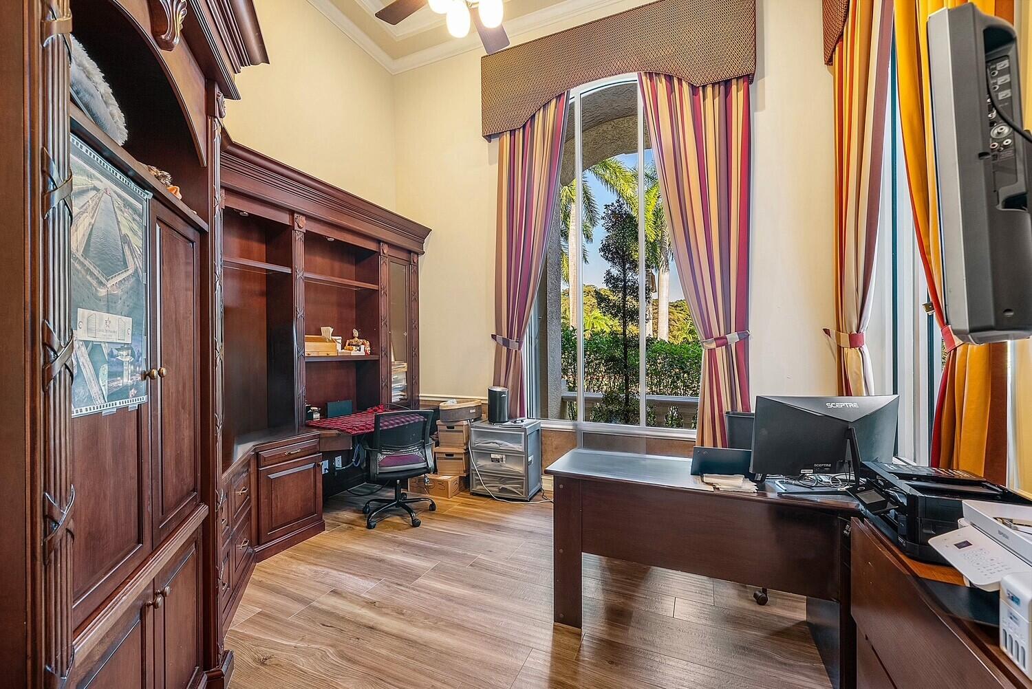 BREAKERS WEST 11 - Residential