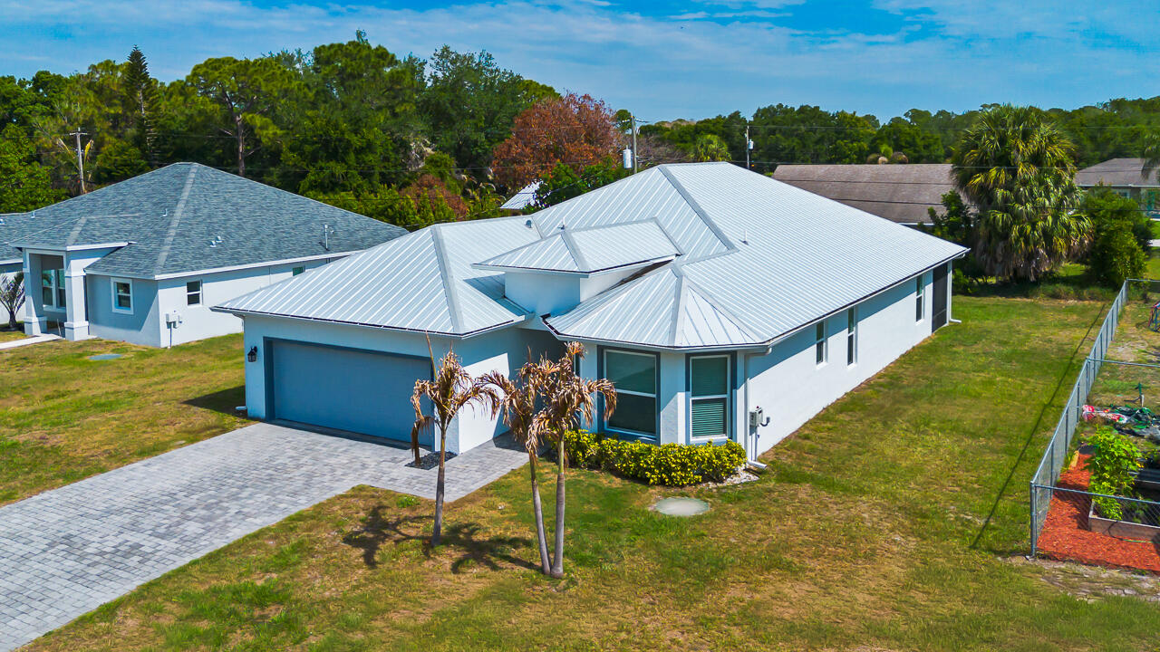 1925 SW Michelangelo Avenue