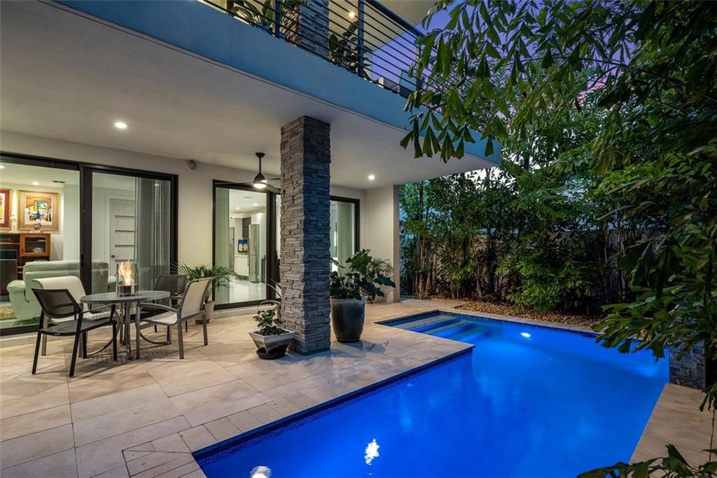 CURVE OFF LAS OLAS - Residential