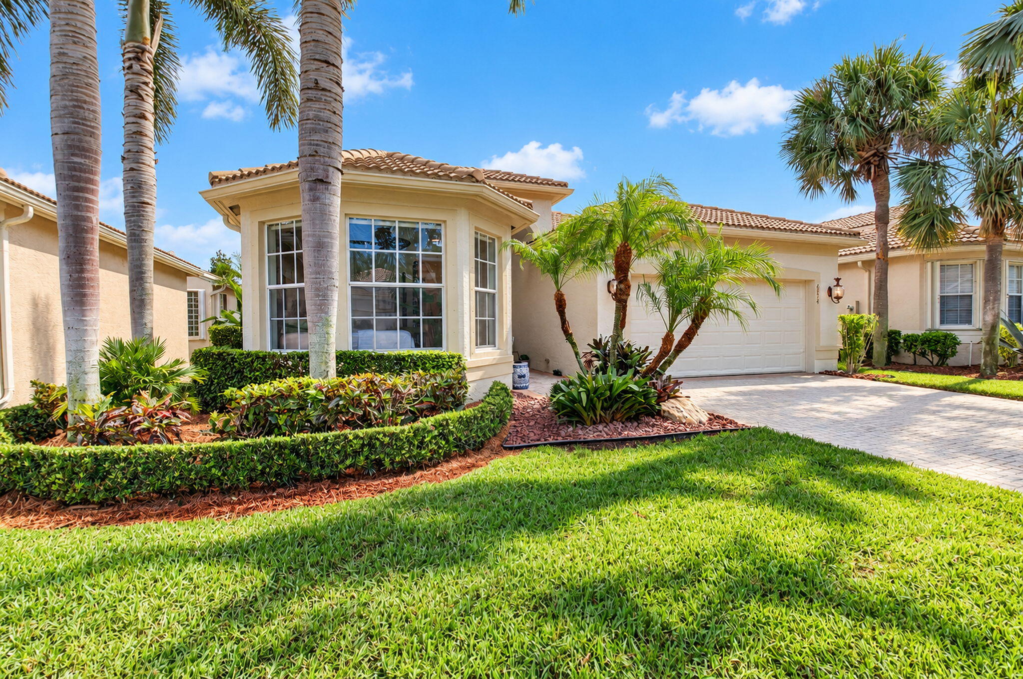 6874 Venidita Beach Drive