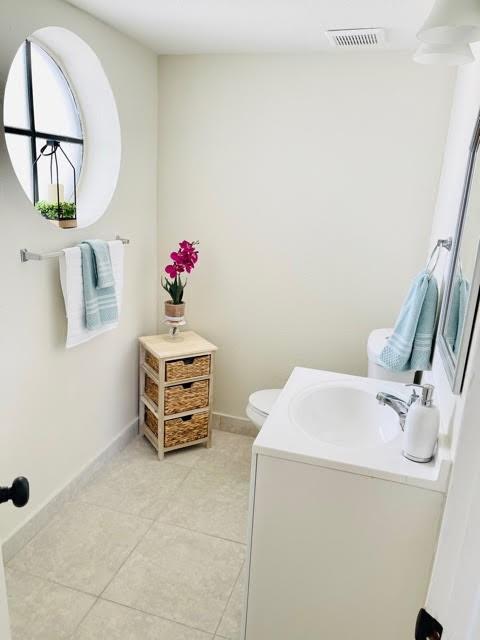 YORKVILLE-DEER POINTE - Residential