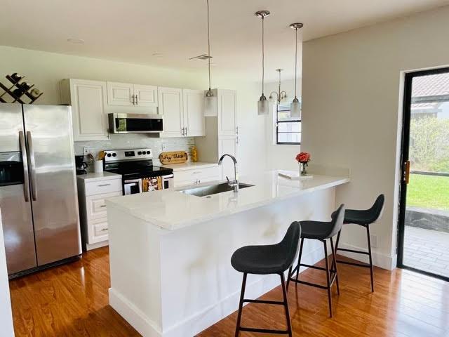 YORKVILLE-DEER POINTE - Residential