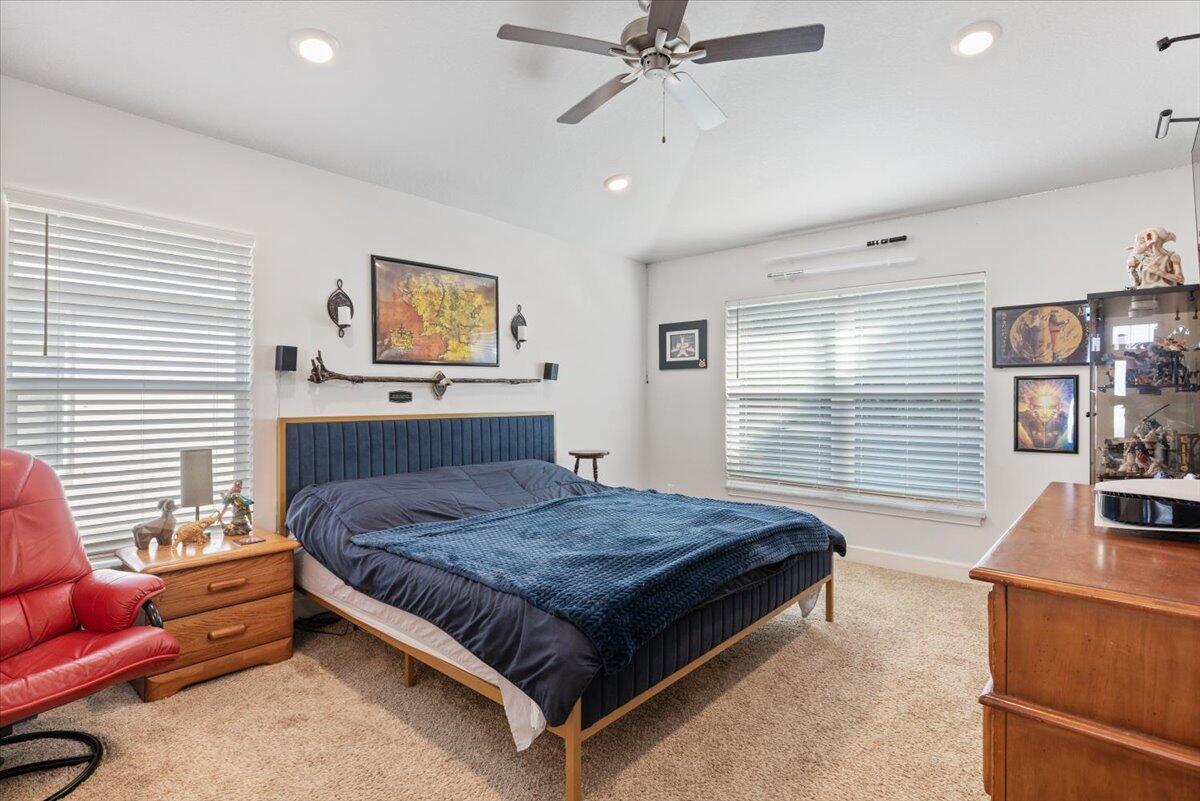 WATERSTONE - Residential