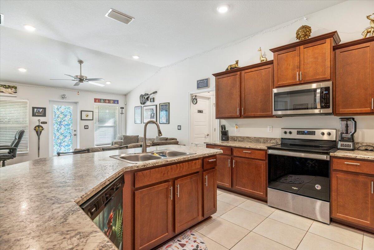 WATERSTONE - Residential