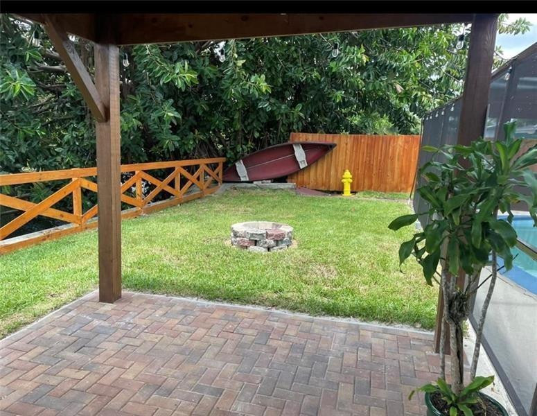 STIRLING LAKE - Residential