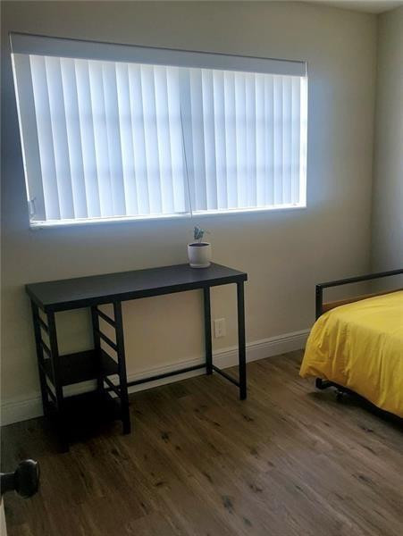 STIRLING LAKE - Residential